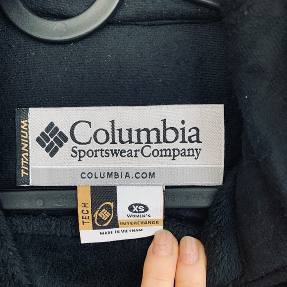 Columbia women 2-in-1 hooded ski jacket - Picture 3 of 3